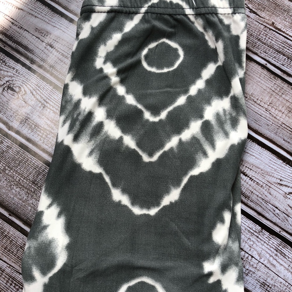 Tie Dye Soft And Comfortable Leggings New - Picture 2 of 3